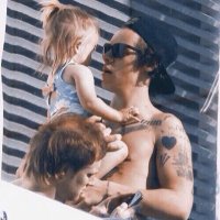 harry plus kids (@stylespluskids) 's Twitter Profile