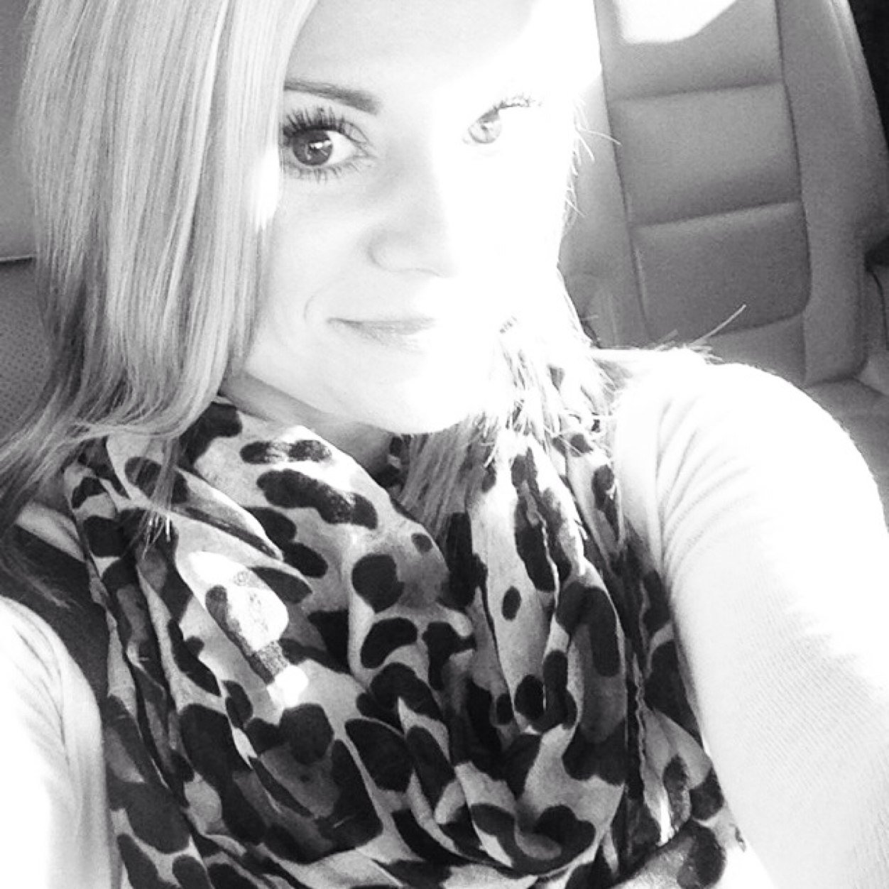 lrisinger04's profile picture. Proud Mother of 2, Credit Union CEO, Sports Fanatic, Foodie, and lover all of things shiney or sparkly! ☺️