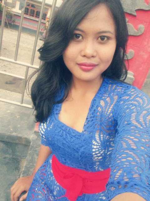 nidwiJayanti's profile picture. simple woman