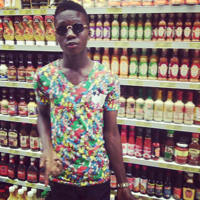 Jst a cool easy going guy luv making frnds....stay cool nd never get freez follow nd u shall be followed back #whyasay
