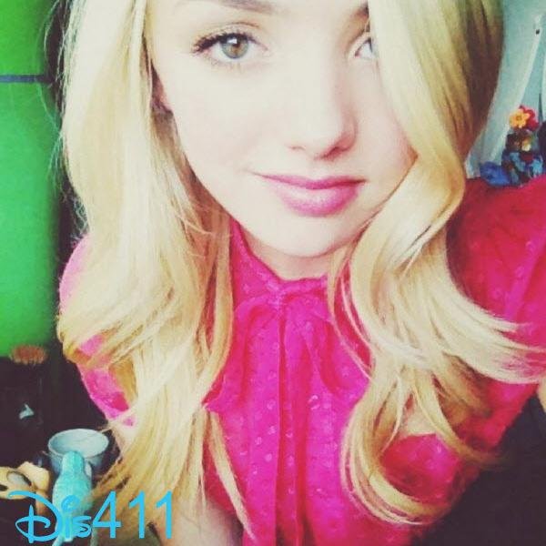 Living Life, Awesomely It's Emma. 3 Other Siblings Luke Ross. Zuri Ross. Ravi Ross. Nanny Jessie! RP { I'm Not Peyton List} :) :) .....Love Glitter or Else