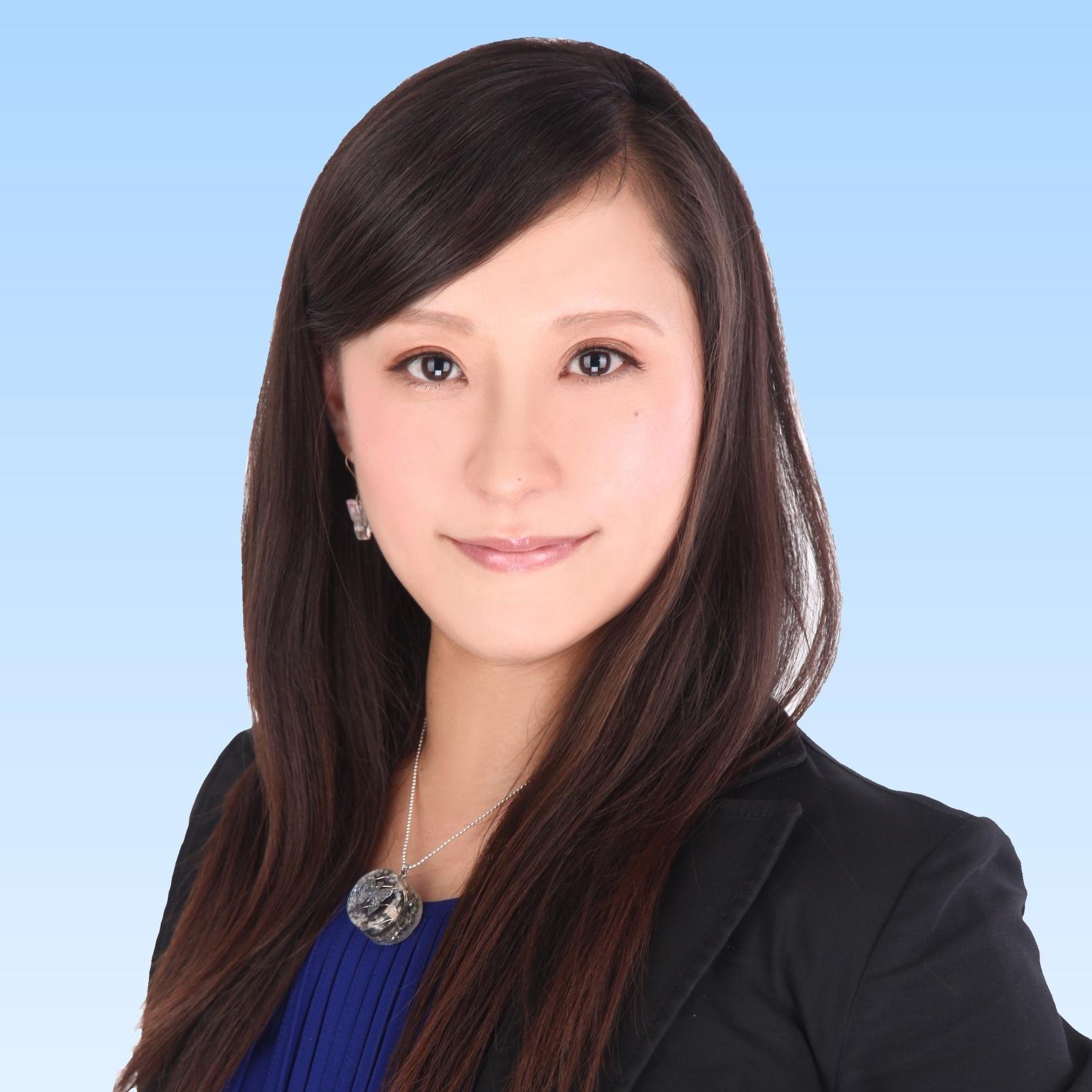 サイキック占い師の佐原響です!
あなたの個性を元に望む未来をどう創ってゆけば良いのかをスピリチュアルタロット・数秘術・ルーンを用いて横浜・千葉で占いやヒーリングをしています(^^)電話鑑定は随時受付中!
レジン(樹脂)、天然石アクセサリー制作&販売もしてます♪