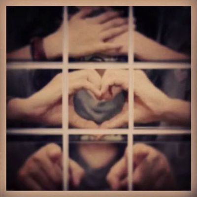 ‏ولهان وينك حبيبي ؟ ... ‏‏‏‏‏‏‏قلبي هام وبعدك احس باليتم ... معشوقتي كوثر