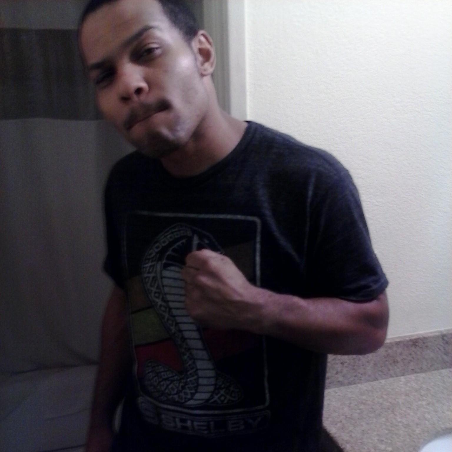 sheSAWshelz's profile picture. Shelz. I MAKE SHIT HAPPEN period.. #cakebossbossmobb