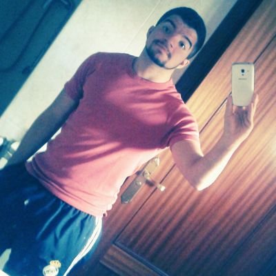Deportista / del 97 / de tu envidia nace mi fama / Vivo la vida como si no hubiera un mañana ;)) / insta...alex_conamor