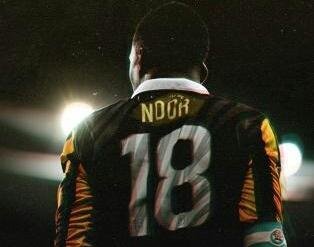 ‏‏‏‏‏فأن لي قلبا بالاتحاد قد فتن.
