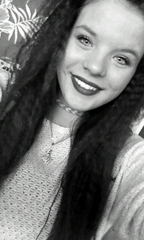 follow me on  Instagram kelseyc211