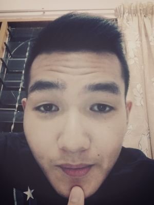 danielhew2000's profile picture. 