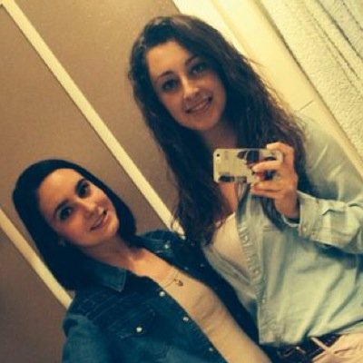 Estudiante de 2 de bachillerato de Ciencias Sociales. Aficionada a las series. Enamorada de quien me haga sentir viva.
@nati_losada21 mi preciosa heer. Melendii