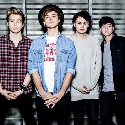 5SOS hakkında güncel bilgileri vermeye çalışacağız.