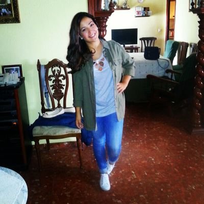 Lo bueno necesita aportar pruebas, lo bello no. Estudiante en la Universidad de Málaga. Feliz y malagueña