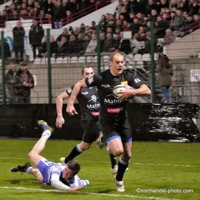 Former rugby player at USON Nevers, Rouen Normandie and Singapore Rugby amongst others. I’m currently a Sports Teacher.