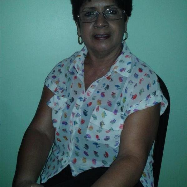 Mulher, Cidadã e Educadora que se lança na política para não ficar alheia aos anseios de liberdade e de justiça social que emanam da sociedade maranhense.