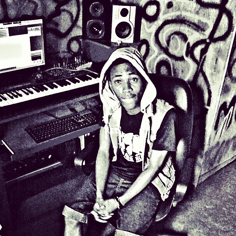 Rapper,songwriter,designer,producer.....for enquiries call..08125406208 and email /emmafabian22@gmail.com