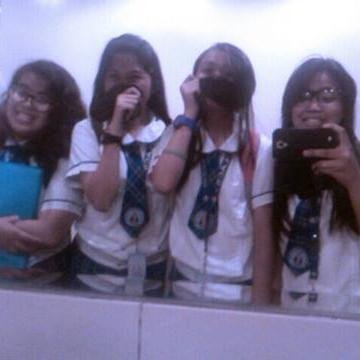 15 years old, I am Filipino, Music Lover Of Cimorelli Followed By @Lisacim @Kathcim