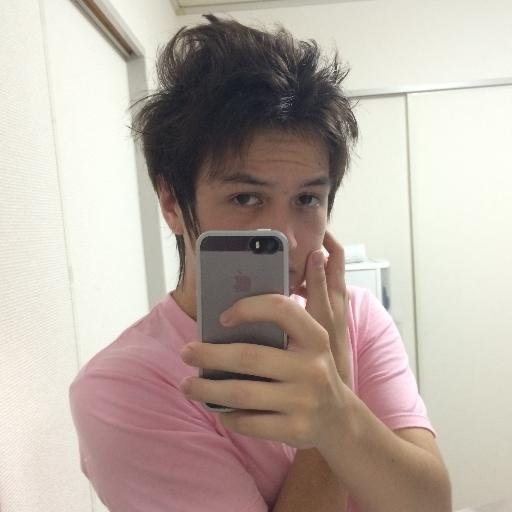 All I Do is Win 
Instagram @gabielsilva
Skype gabielsilva1337
Mestiço Nipobrasileiro ;3 17 anos, capricorniano
