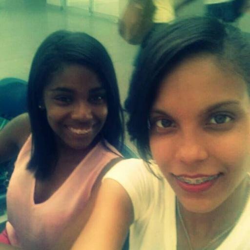 cotizaita's profile picture. miley cyrus