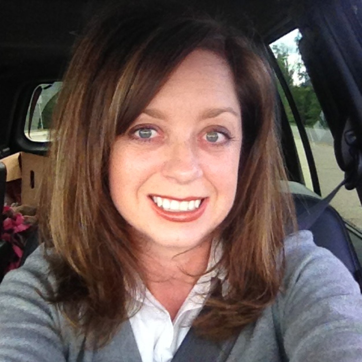 Robinshouse24's profile picture. 