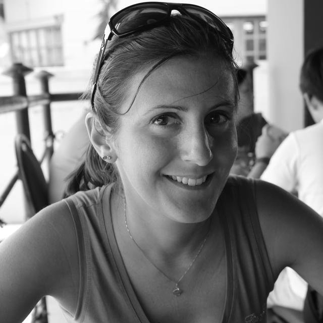 Marketing manager di professione, viaggiatrice per passione.Amo scrivere appunti sul mio taccuino