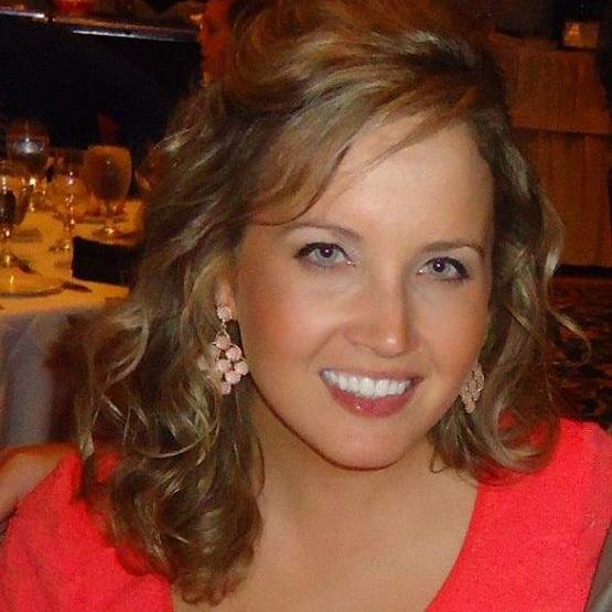 wife, aunt, creator, systems change thinker, believer in greater opportunities for all cincy neighbors.  
*thoughts are my own.*