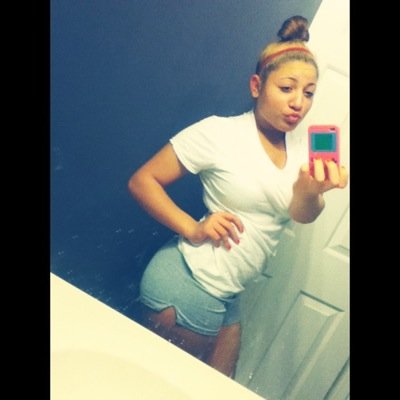 My name is Lillie i go to Scott County high school...... #teamlightskin #teamtatted!!follow me on Instagram @biracial_beauty_18