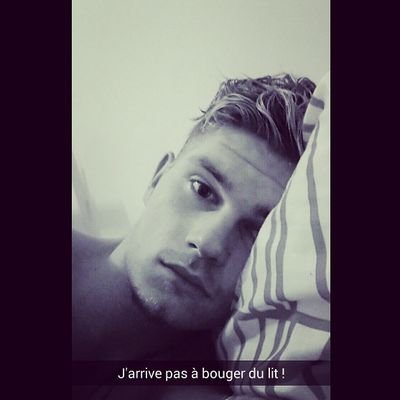 21ans. #TeamMadrid #TeamInsomniaque #TeamNiro Kik=duluxepourtous #Snapchat=jordanniino #Insta=duluxepourtous