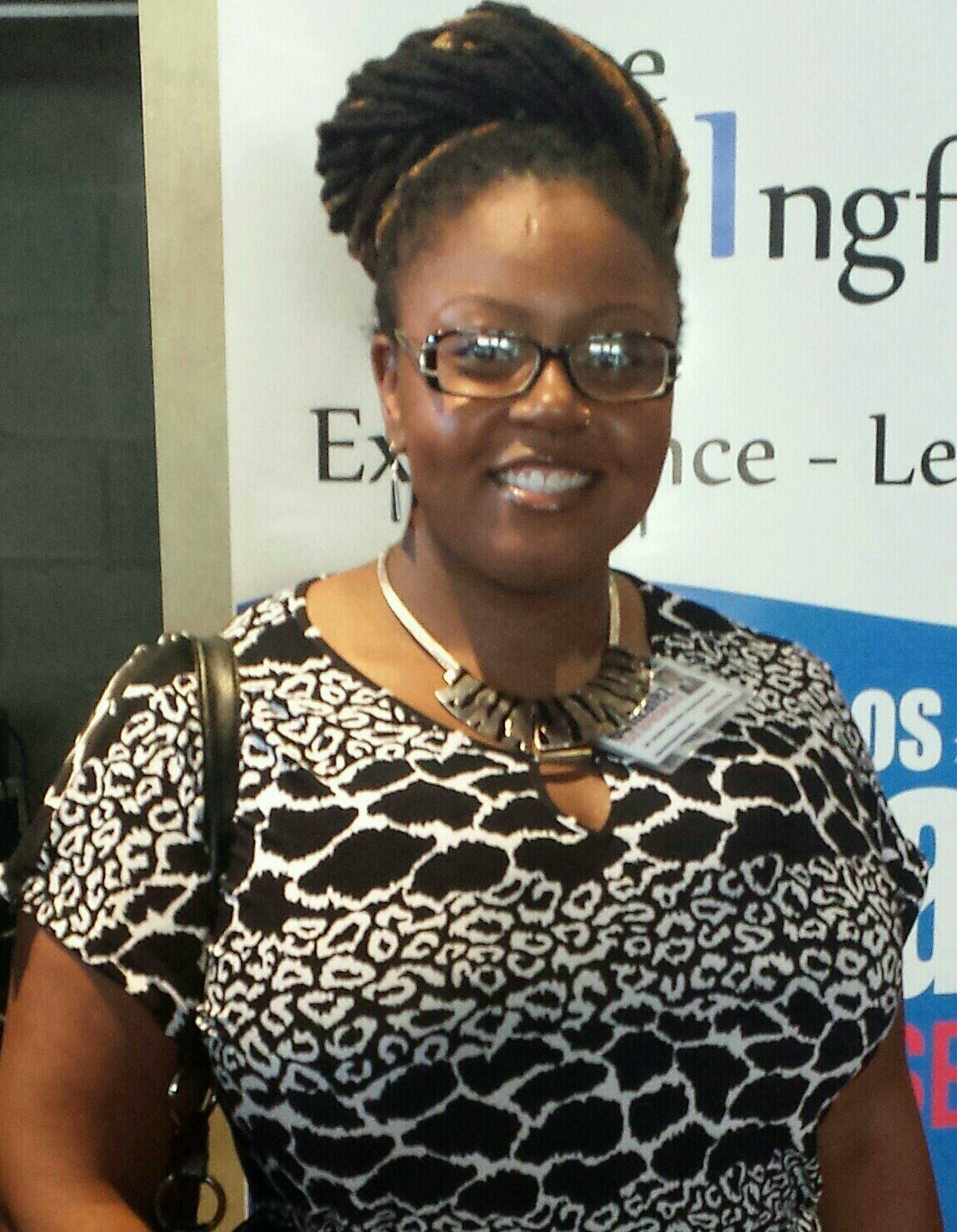 SmoothiDIVA's profile picture. Communications Consultant #SearchingForTheBalance