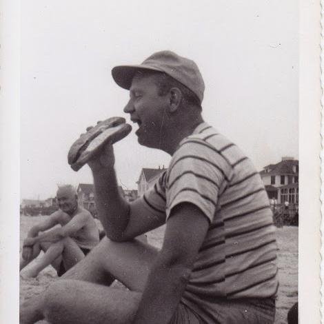 Divorced_Horny's profile picture. 