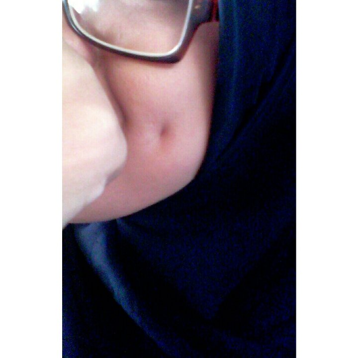 A universe full of secrets // mom of 3 // mrs. annaziri // freelancer marketing // finance department's newbie