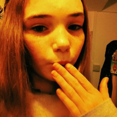 katie flo sammie chloe jess molly = my world if you follow me ill try  to follow back.