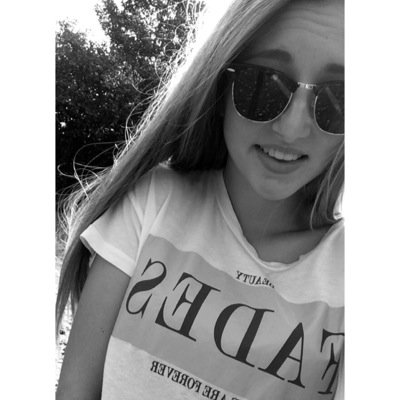 knuffellaura's profile picture. ik hou van dit meisje, met jou kan ik de beste gesprekken hebben(l) instagram: verbeeklaura