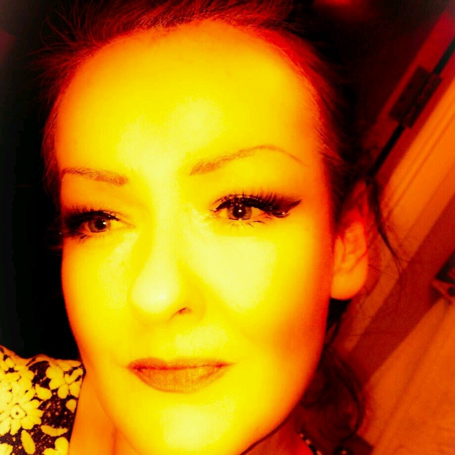 hallsy's profile picture. 