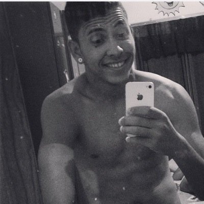 Se liga que o pretinho vai te conquistar.