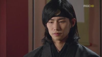 [2012.01.11~ 생성]해품달 운.본명은 김제운.23세 젊은 무사.조선 최고의 운검으로 훤의 최 측근에서 호위.