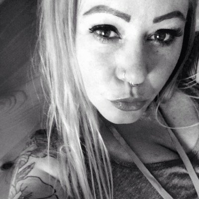 victoriascarfie's profile picture. team bilf, tattooed Star Wars Geek, Gin Queen and lover of Snow! also i seem to like pouting a lot in pictures humour me! In a relationship ❤️