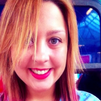 Periodista en busca de su sitio, como otros tantos en estos tiempos... Colecciono sonrisas, sueños, conversaciones interesantes y buenas canciones