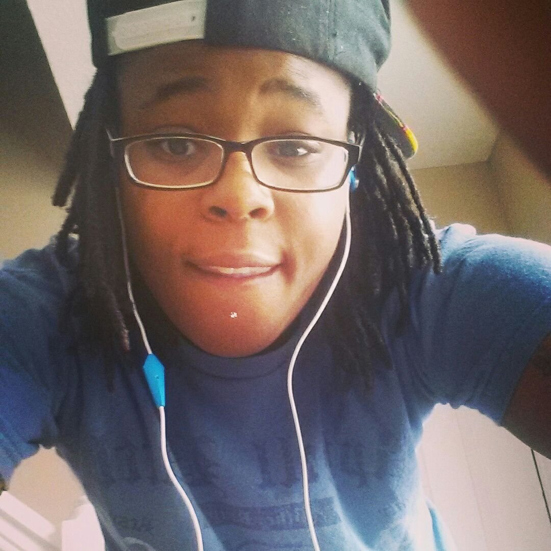 CAM_INYA_DREAMS's profile picture. waitin on the love of my life but might wont find her # bestfriend @igDarkerDaBerry kickin shit and smokin #girlongirl #CantStopENT.