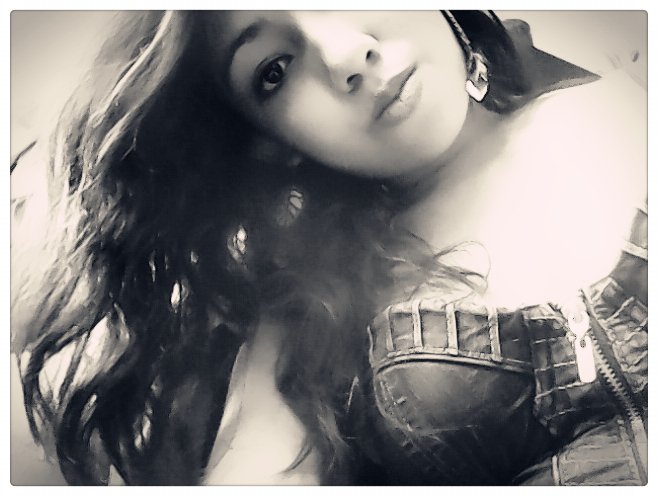 Soy una chica, lo se no soy perfecta...Pero soy de la que aprende de sus errores cada dia ^_^