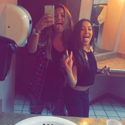 daniellieoliva's profile picture. B-B-B-B-Bad to the bone