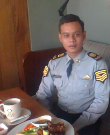 kita bale ngana so laeng kita bale ngana so kaweng cikar kanan vaya condios cari laeng !