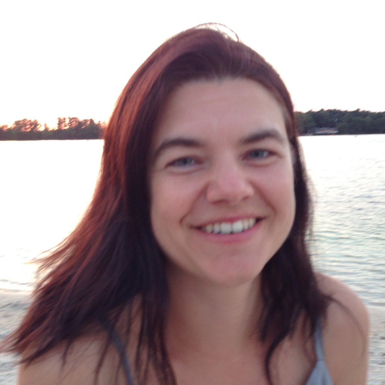 DaisyVA1982's profile picture. 