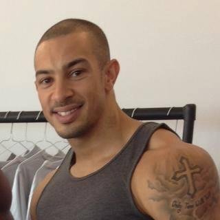 Cool laid back british male model born and raised in London England Now living in the states KIK: USERNAME ASHMODEL