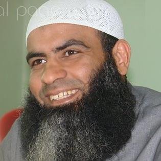 عشْ عَفَويتكْ ؛ تآرِكاً للنّـآسِ إثم الظُنون ،,
فَلَكَ أجْرَهُمْ ، وَلَهُمْ ذَنْب مـآ يَعْتَقِدون