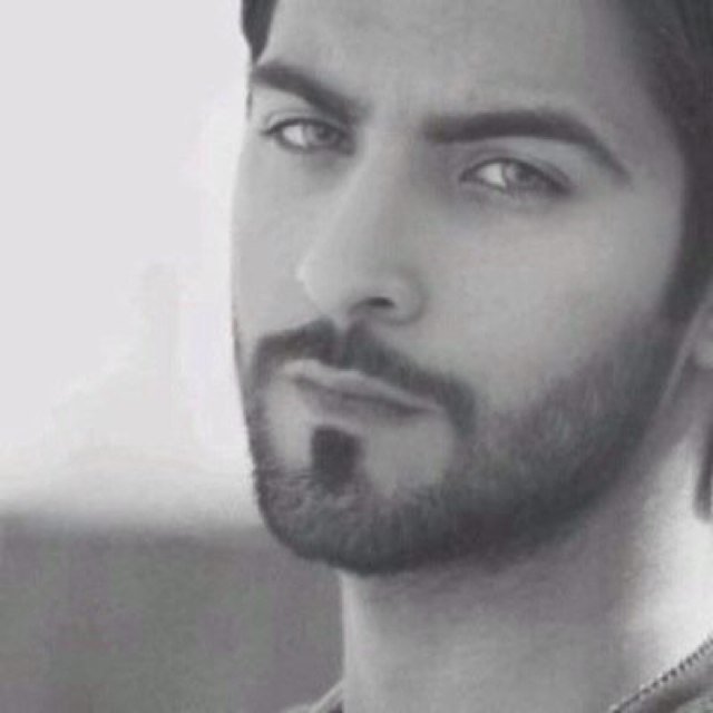 غداً أجمل بإذن الله، لا أعلم ماذا يخبىء لي الغد ولكنني: خبأت له حسن الظن بالله ♥لست اميراً ولا مشهور ......!!