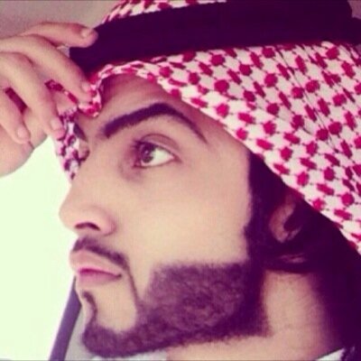 تدري شسوي اذا مريت في بالي ؟ اغمض عيوني و اتذكر تعابيرك والله علي الحرام و راسك الغالي اني احبك و لا ودي باحد غيرك