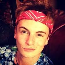 My name is Jordie and I am a huge fan of Andy from Overload. He is such an amazing person and singer. So my Twitter is dedicated to him :).