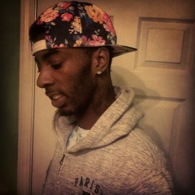 Whole team Count'NPaperHigh Team #FREECAMPBELLTON I am #SAKRITE Quan Baby Follow me on IG COUNTPAPER_HIGH
