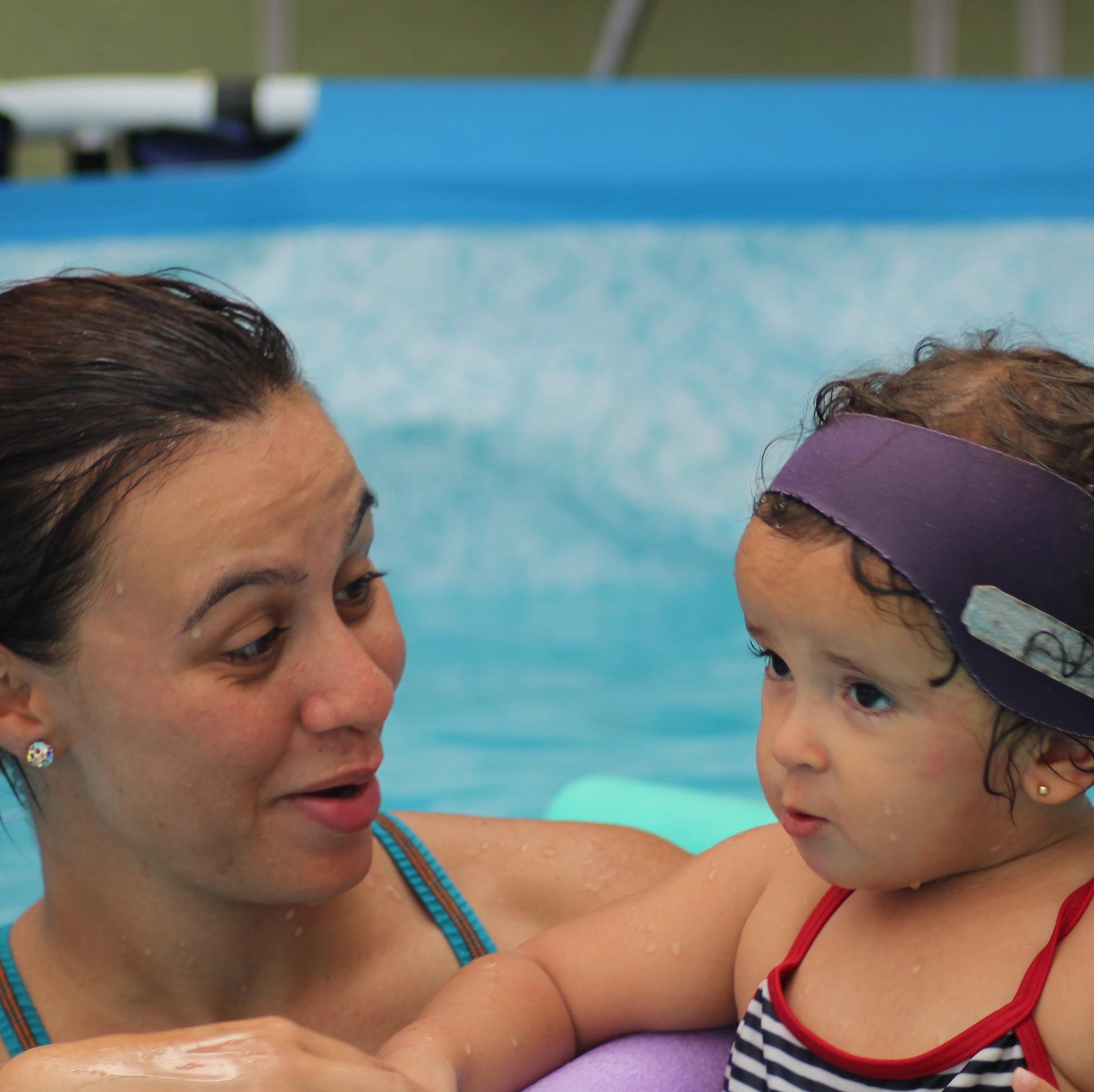 piscina para bebes de 0 a 3 años, piscina techada y temperada, natacion y estimulacion temprana en agua para bebes