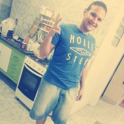Não grite felicidade, a inveja tem sono leve ✌