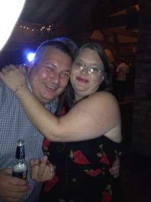 Nurse, Mum, Heavy Metal Chick, WWFC Supporter, Up for a laugh and a giggle!! ;) x
